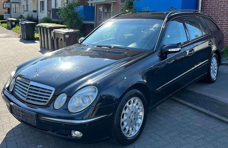 Gebraucht Mercedes E270 177 PS (130 kW) 2004 Schwarz Kombi