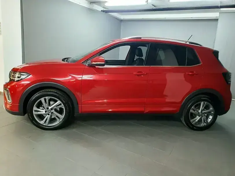 Gebraucht VW T-Cross R-line 150 PS (110 kW) 2024 Rot SUV