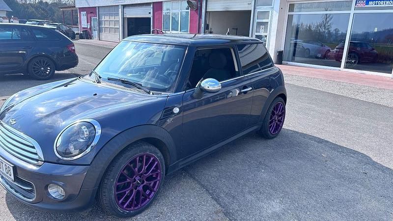 Gebraucht Mini Cooper 122 PS (89 kW) 2012 Violett Kleinwagen