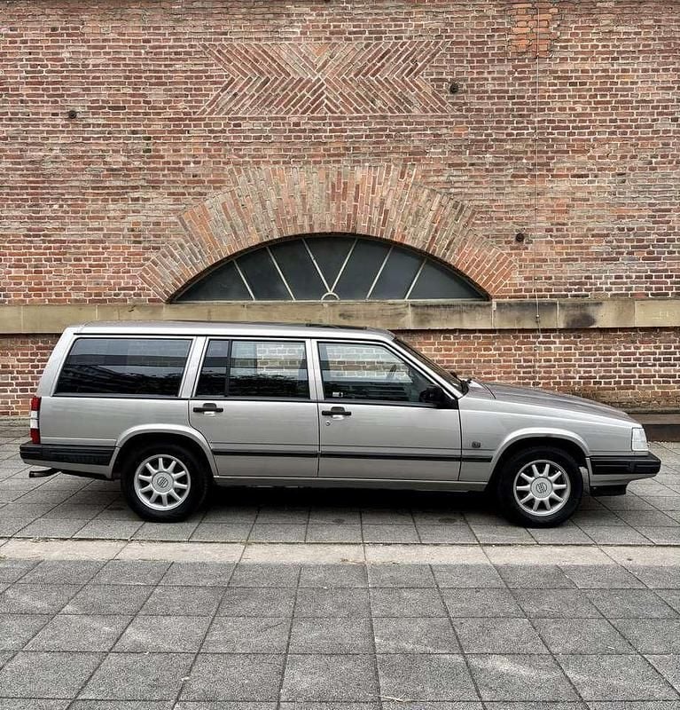 Gebraucht Volvo 940 135 PS (99 kW) 1995 Grau Kombi