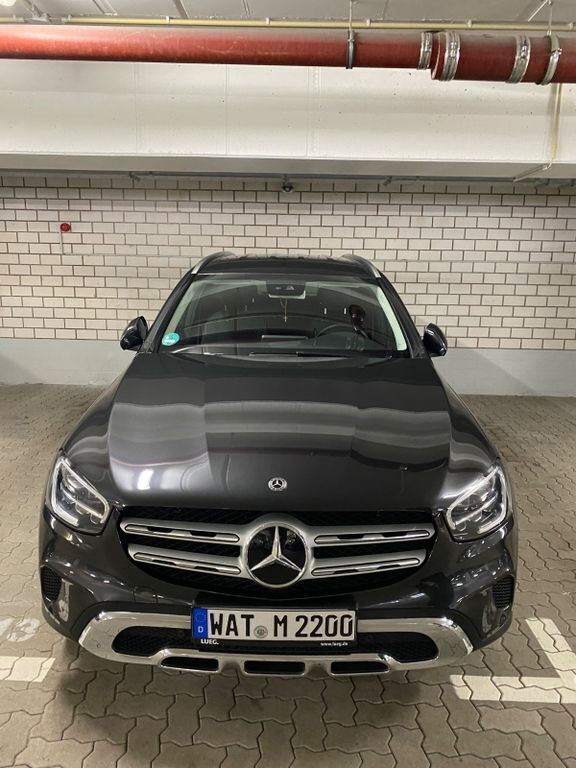 Grau Gebraucht 2020 Mercedes GLC220 SUV | 33.500 € (Guter Preis) - Bild 1/4