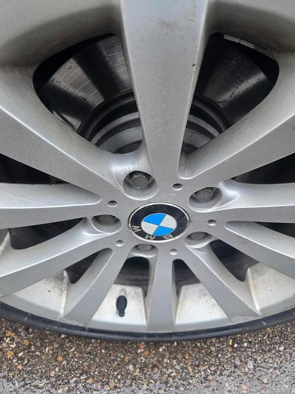 Gebraucht BMW 325 210 PS (154 kW) 2010 Grau Limousine