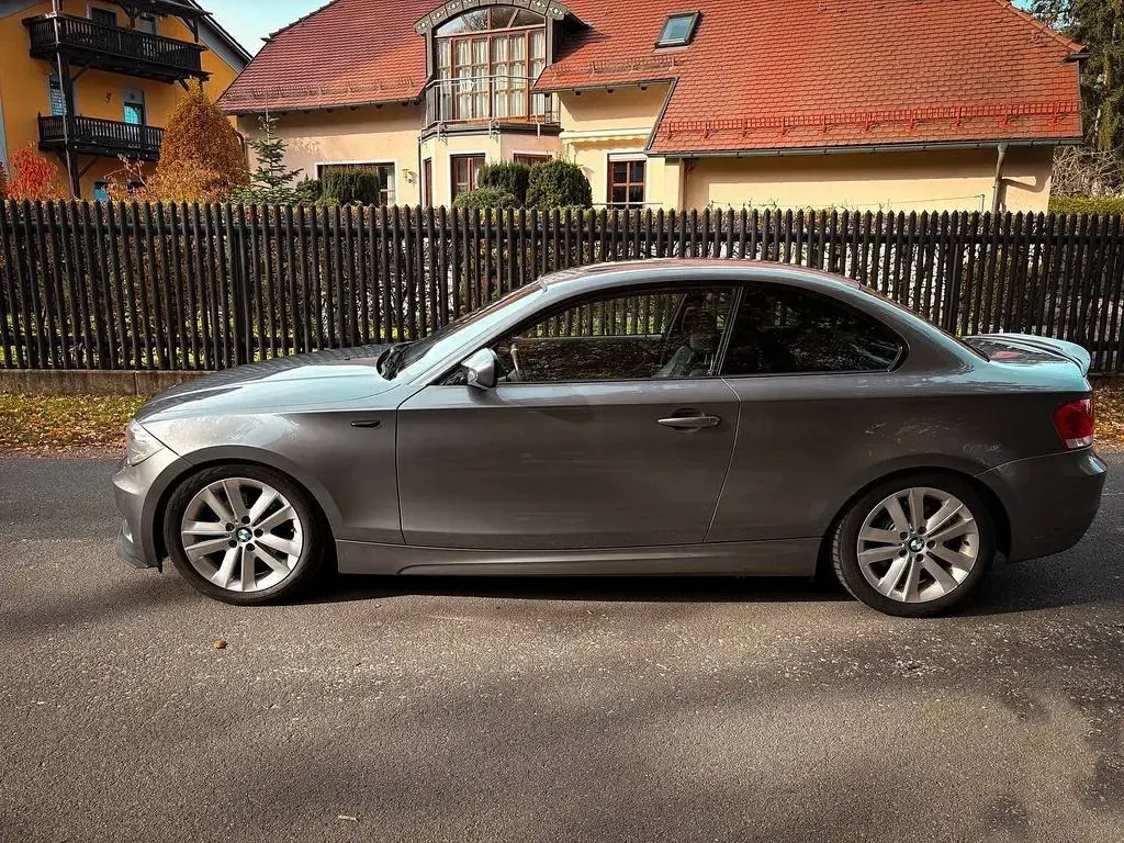 Gebraucht BMW 118 Performance 143 PS (105 kW) 2013 Grau Kleinwagen