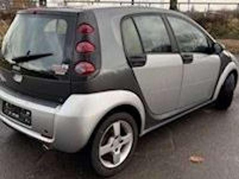 Usata Smart ForFour Basis 75 CV (55 kW) 2004 Grigio Utilitaria
