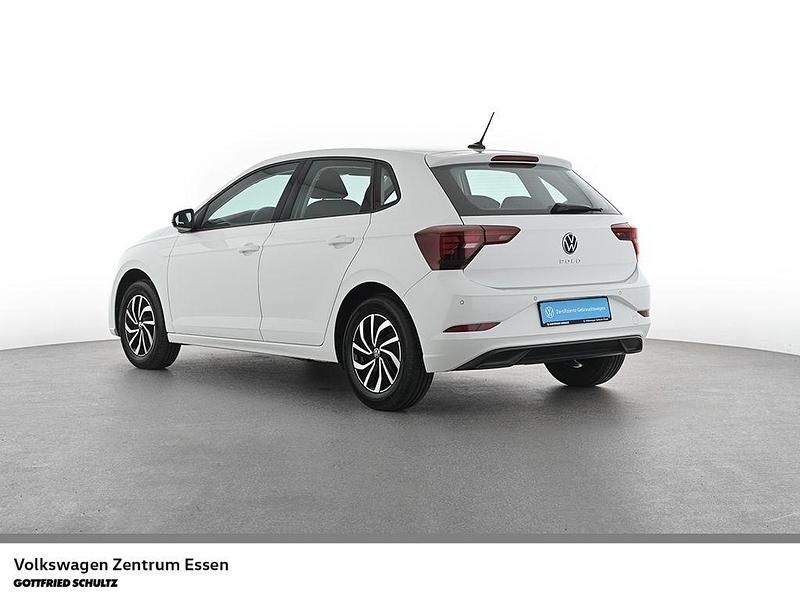 Gebraucht VW Polo Life 80 PS (58 kW) 2023 Weiss Kleinwagen
