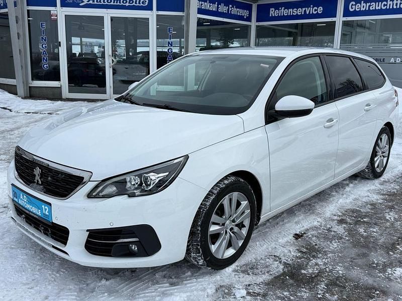 Gebraucht Peugeot 308 SW Active 131 PS (96 kW) 2018 Weiß Kombi