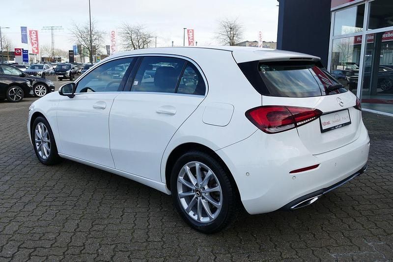 Gebraucht Mercedes A220 Progressive 190 PS (139 kW) 2019 Weiß Kleinwagen