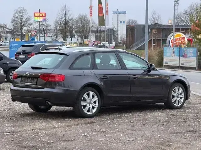 Gebraucht Audi A4 Ambiente 204 PS (150 kW) 2009 Braun Kombi