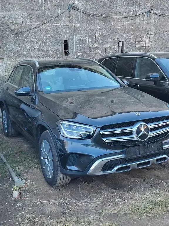 Gebraucht Mercedes GLC300 194 PS (142 kW) 2022 Grau SUV