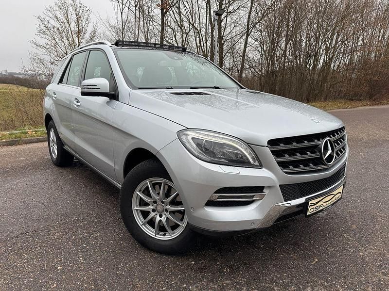 Silber Gebraucht 2013 Mercedes ML350 SUV | 20.990 € (Guter Preis) - Bild 1/4