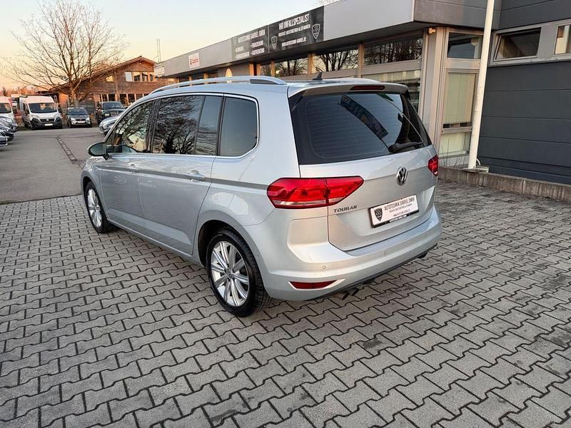 Gebraucht VW Touran Highline 179 PS (131 kW) 2018 Silber Van / Kleinbus