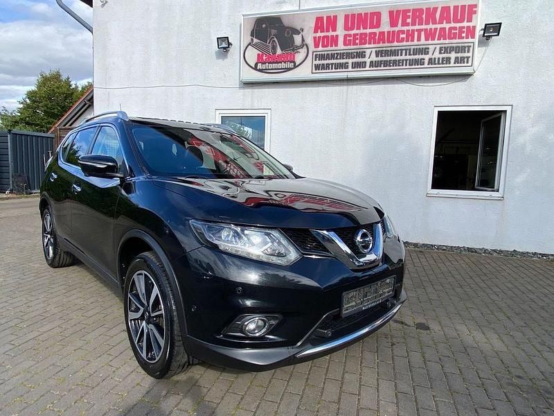 Schwarz Gebraucht 2017 Nissan X-Trail Tekna SUV | 9.850 € (Guter Preis) - Bild 1/4