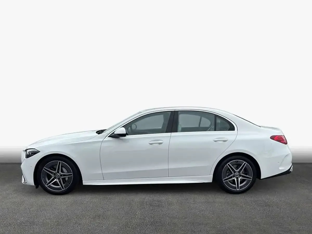 Gebraucht Mercedes C300 Advanced 258 PS (189 kW) 2025 Polarweiß Limousine