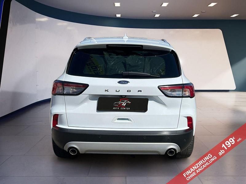 Gebraucht Ford Kuga Titanium 120 PS (88 kW) 2022 Weiß SUV