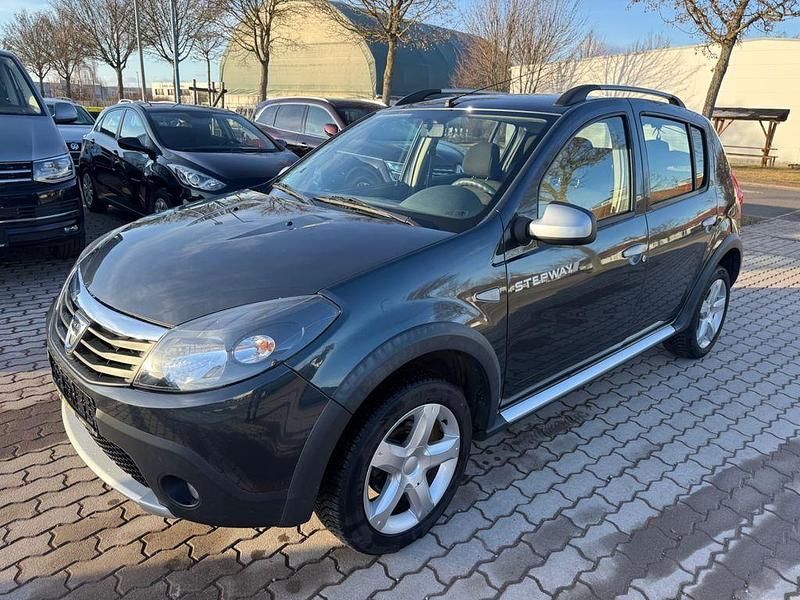 Gebraucht Dacia Sandero Stepway 84 PS (61 kW) 2012 Grau Limousine