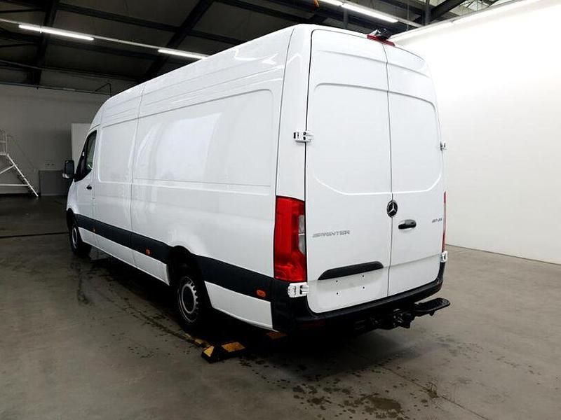 Gebraucht Mercedes Sprinter 125 PS (91 kW) 2024 Andere Van