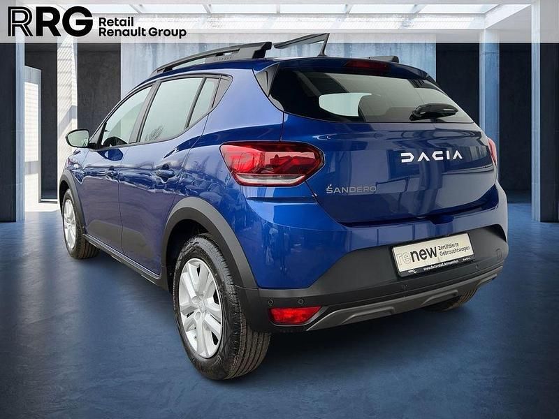 Gebraucht Dacia Sandero Expression 101 PS (74 kW) 2024 Stahlblau (blau) Limousine