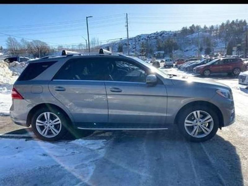 Gebraucht Mercedes ML350 258 PS (189 kW) 2013 Grau SUV