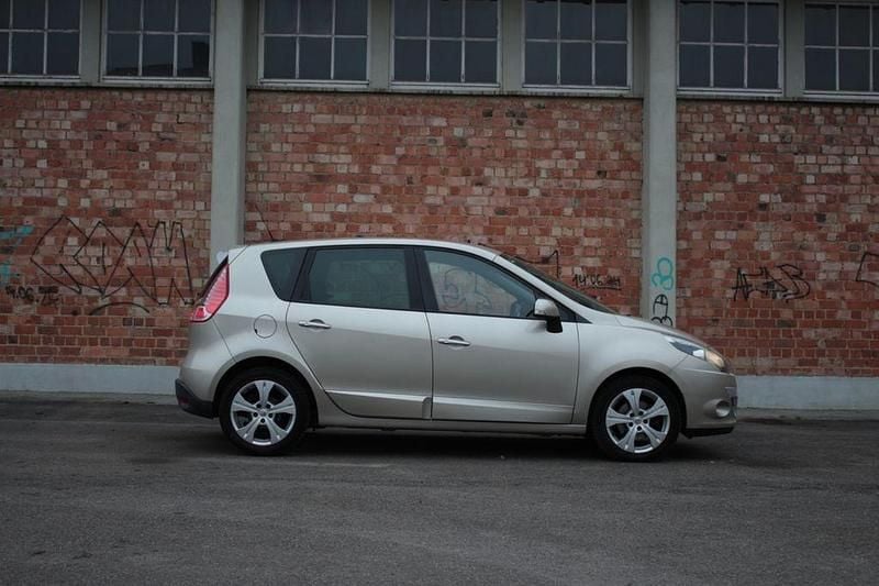 Gebraucht Renault Scénic III Luxe 140 PS (102 kW) 2011 Beige Van / Kleinbus