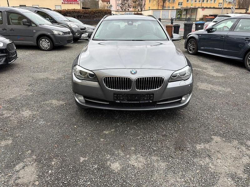 Gebraucht BMW 520 184 PS (135 kW) 2013 Grau Limousine