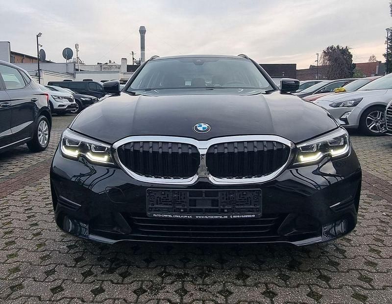 Gebraucht BMW 320 Advantage 190 PS (139 kW) 2021 Schwarz Kombi