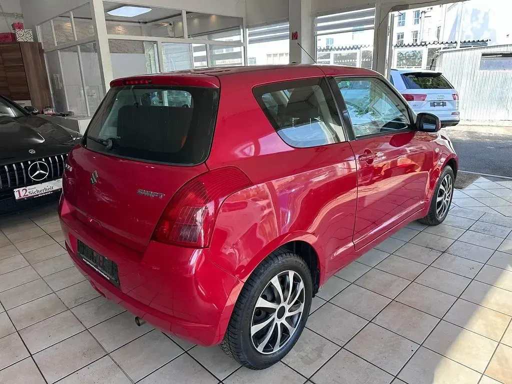 Gebraucht Suzuki Swift 92 PS (67 kW) 2006 Rot Kleinwagen