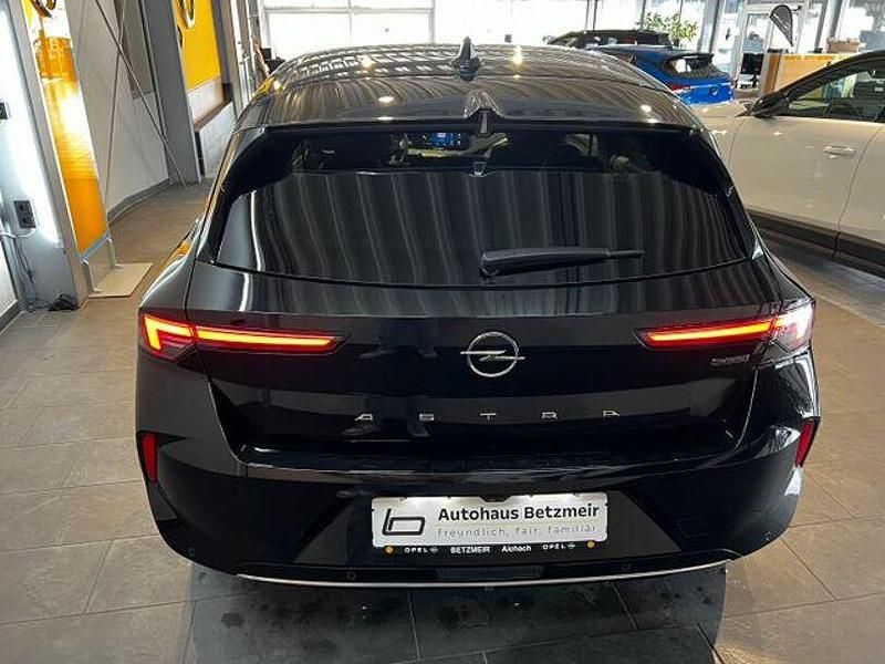 Gebraucht Opel Astra Elegance 181 PS (133 kW) 2022 Karbon schwarz (metallic) Limousine