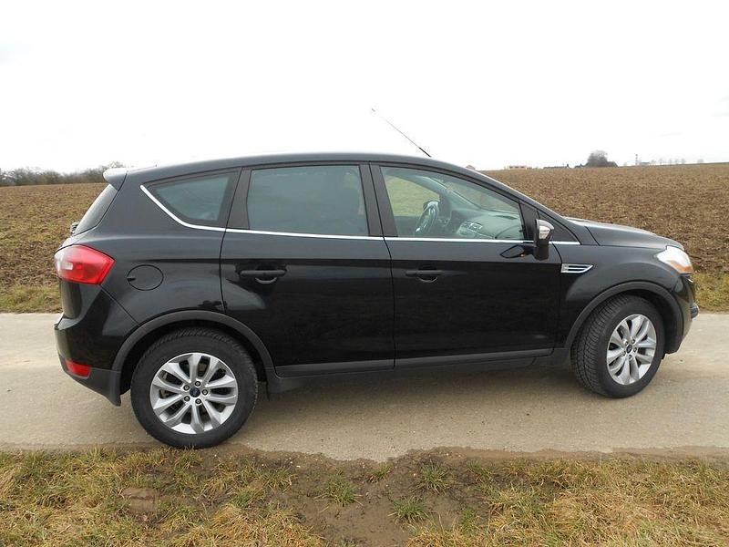 Gebraucht Ford Kuga Titanium 140 PS (102 kW) 2010 Schwarz SUV