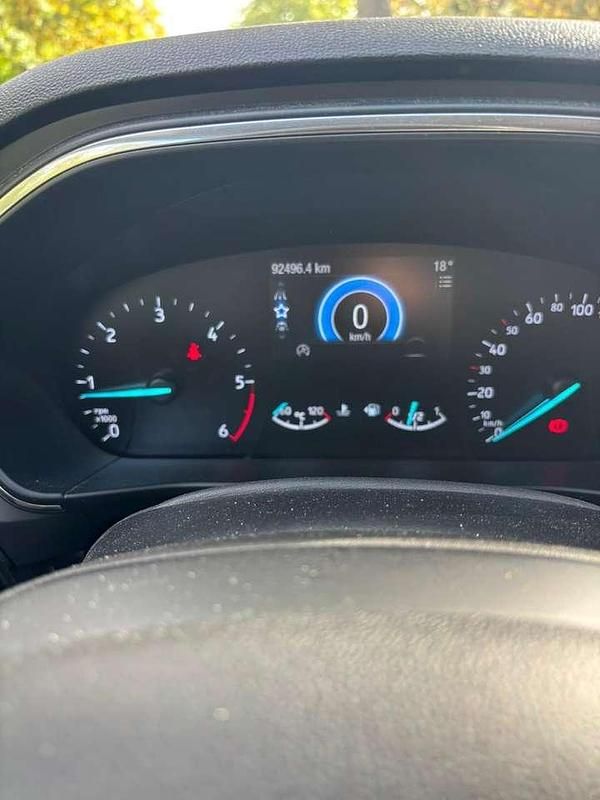 Gebraucht Ford Focus Titanium 120 PS (88 kW) 2019 Schwarz Kombi