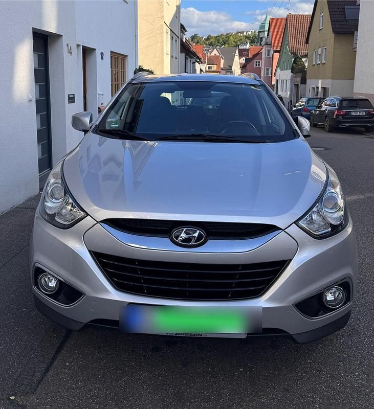 Silber Gebraucht 2013 Hyundai ix35 SUV | 9.500 € (Fairer Preis) - Bild 1/4