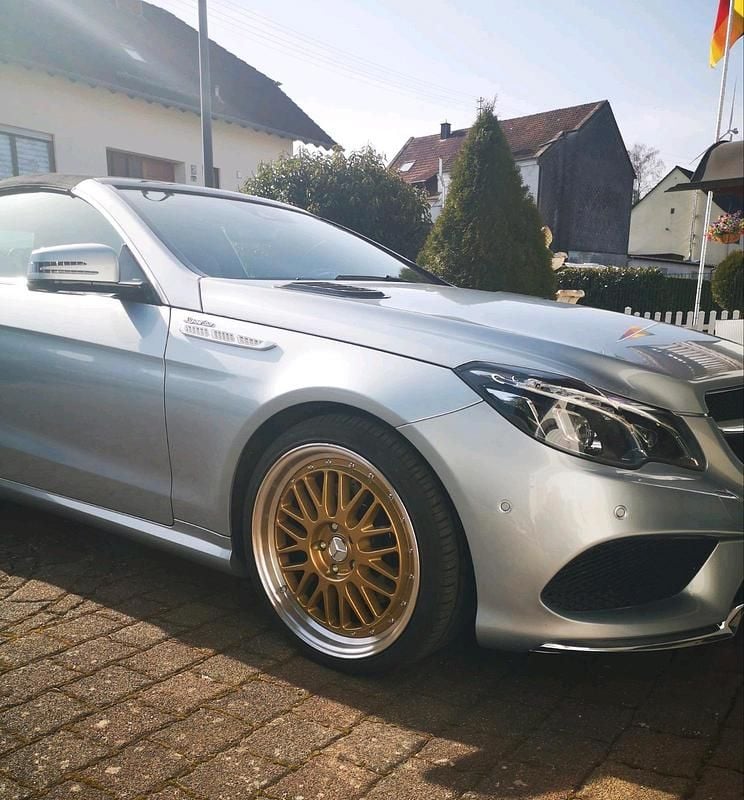 Gebraucht Mercedes E220 AMG 170 PS (125 kW) 2017 Grau Cabrio