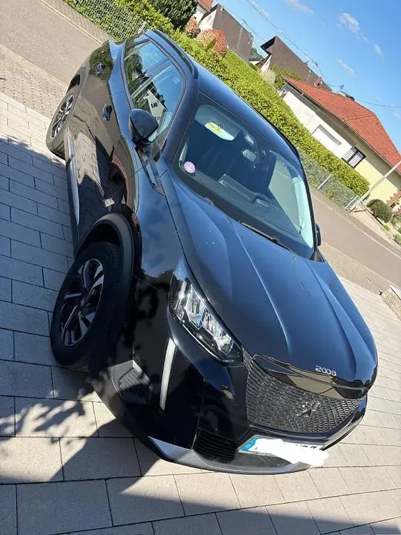 Gebraucht Peugeot 2008 Allure 131 PS (96 kW) 2020 Schwarz SUV