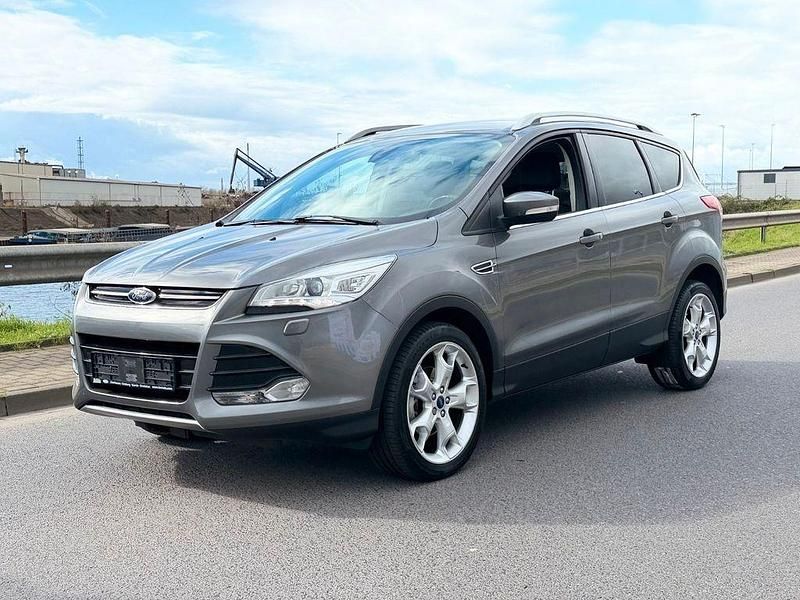 Gebraucht Ford Kuga Titanium 150 PS (110 kW) 2013 Grau SUV