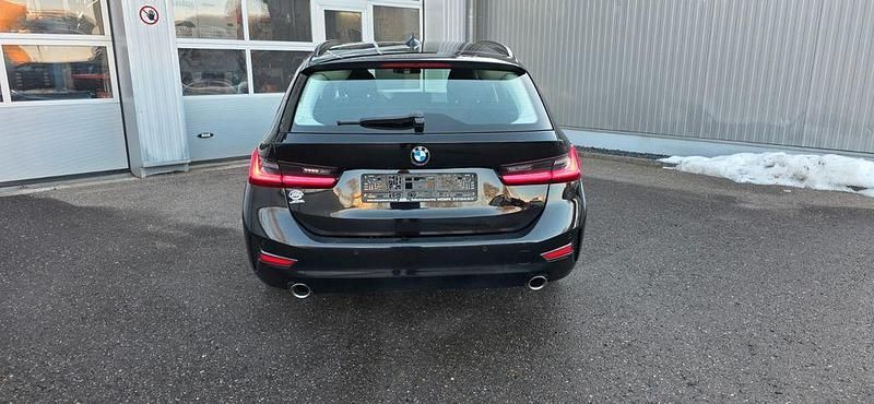 Gebraucht BMW 320 Advantage 190 PS (139 kW) 2020 Schwarz Kombi