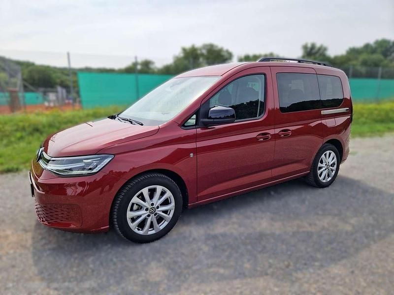 Rot Gebraucht 2021 VW Caddy Van / Kleinbus | 34.125 € (Teuer) - Bild 1/4