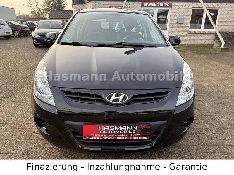 Gebraucht Hyundai i20 Classic 77 PS (56 kW) 2011 Schwarz Limousine