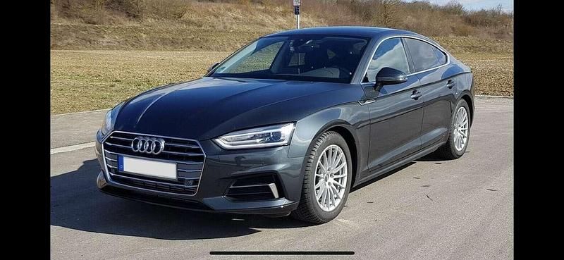 Grau Gebraucht 2019 Audi A5 Sport Coupé | 27.500 € (Fairer Preis) - Bild 1/4