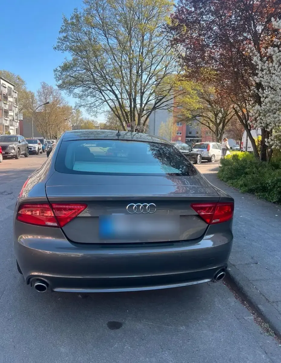 Gebraucht Audi A7 245 PS (180 kW) 2010 Grau Kleinwagen