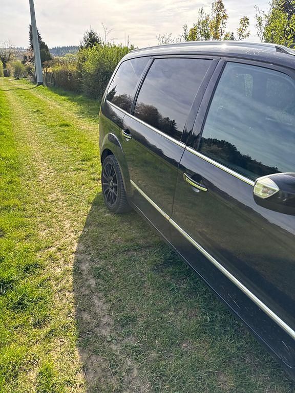 Gebraucht Ford Galaxy Titanium 163 PS (119 kW) 2013 Schwarz Van / Kleinbus