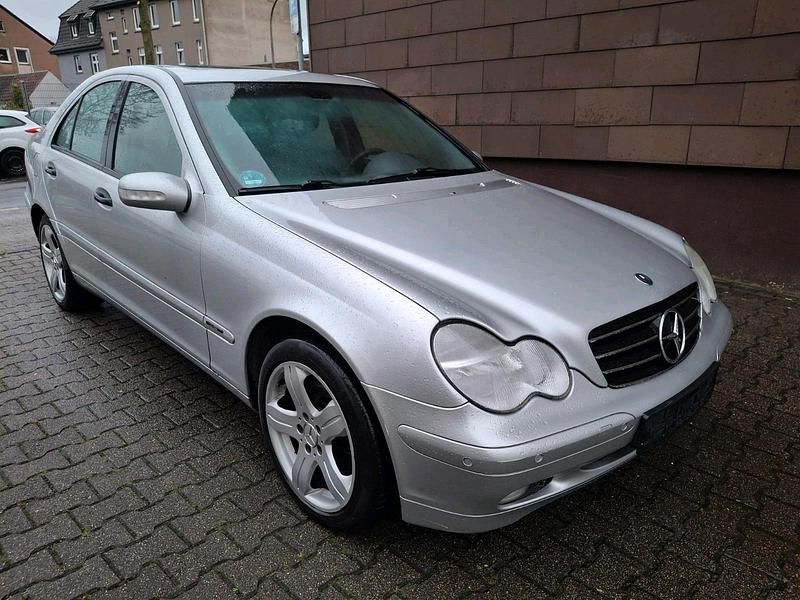 Gebraucht Mercedes C240 170 PS (125 kW) 2003 Silber Limousine