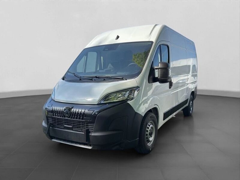 Weiss Neu 2025 Peugeot Boxer Van | 33.749 € (Guter Preis) - Bild 1/4