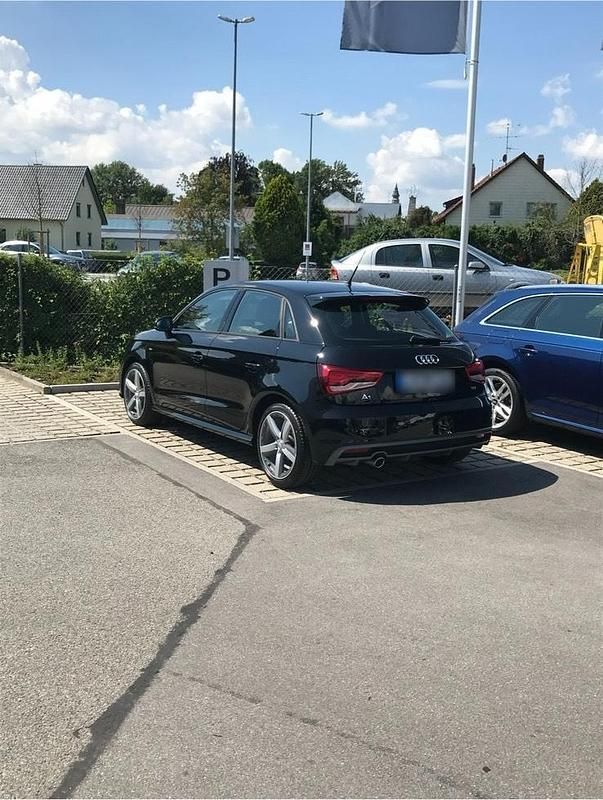 Gebraucht Audi A1 Sportback 116 PS (85 kW) 2017 Schwarz Kleinwagen