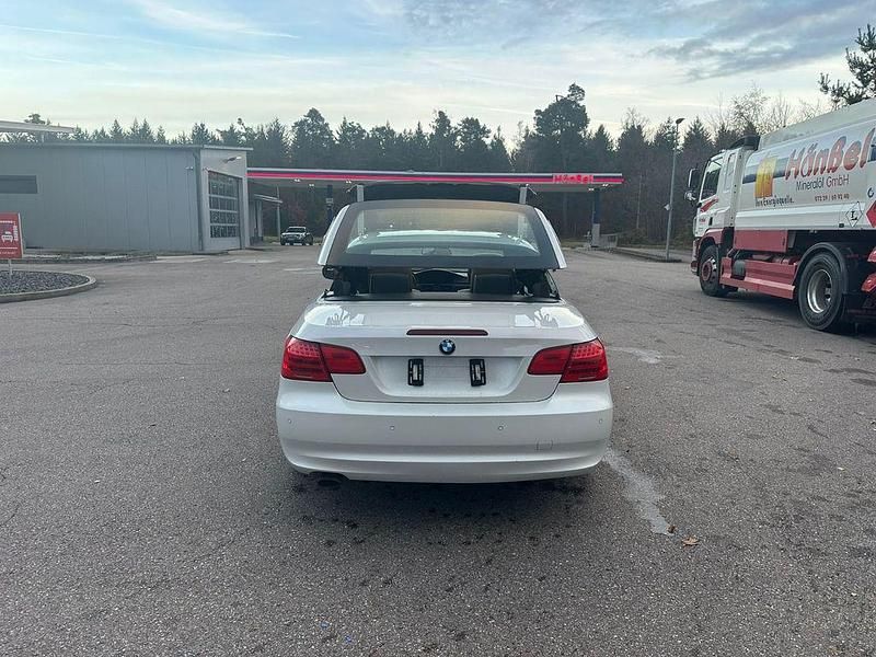 Gebraucht BMW 320 Cabriolet 184 PS (135 kW) 2013 Weiß Cabrio