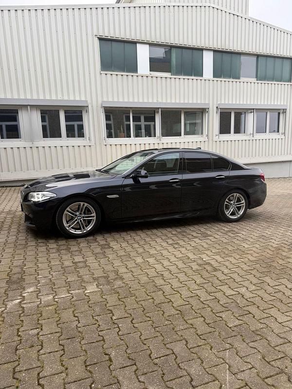 Gebraucht BMW 550 Performance 449 PS (330 kW) 2015 Schwarz Limousine