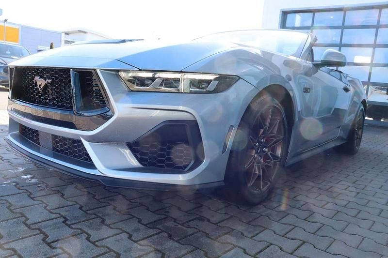 Neu Ford Mustang GT Convertible 446 PS (328 kW) 2026 Iconicsilver metallic Cabrio
