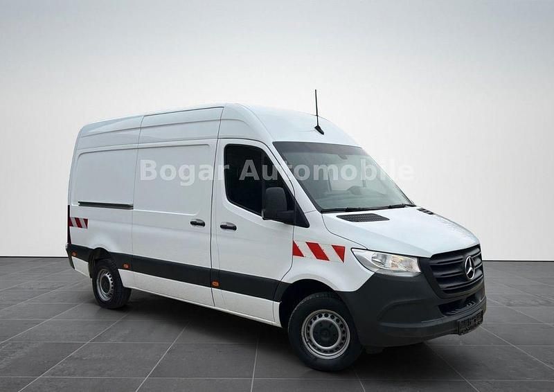 Gebraucht Mercedes Sprinter 163 PS (119 kW) 2019 Arktikweiss Van