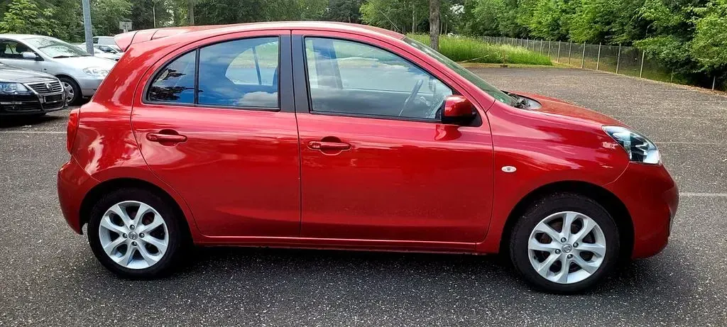 Gebraucht Nissan Micra Acenta 80 PS (58 kW) 2017 Rot Kleinwagen