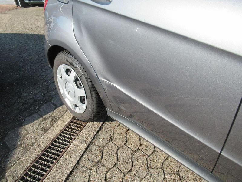 Gebraucht Mercedes A160 Elegance 95 PS (69 kW) 2009 Braun Van / Kleinbus