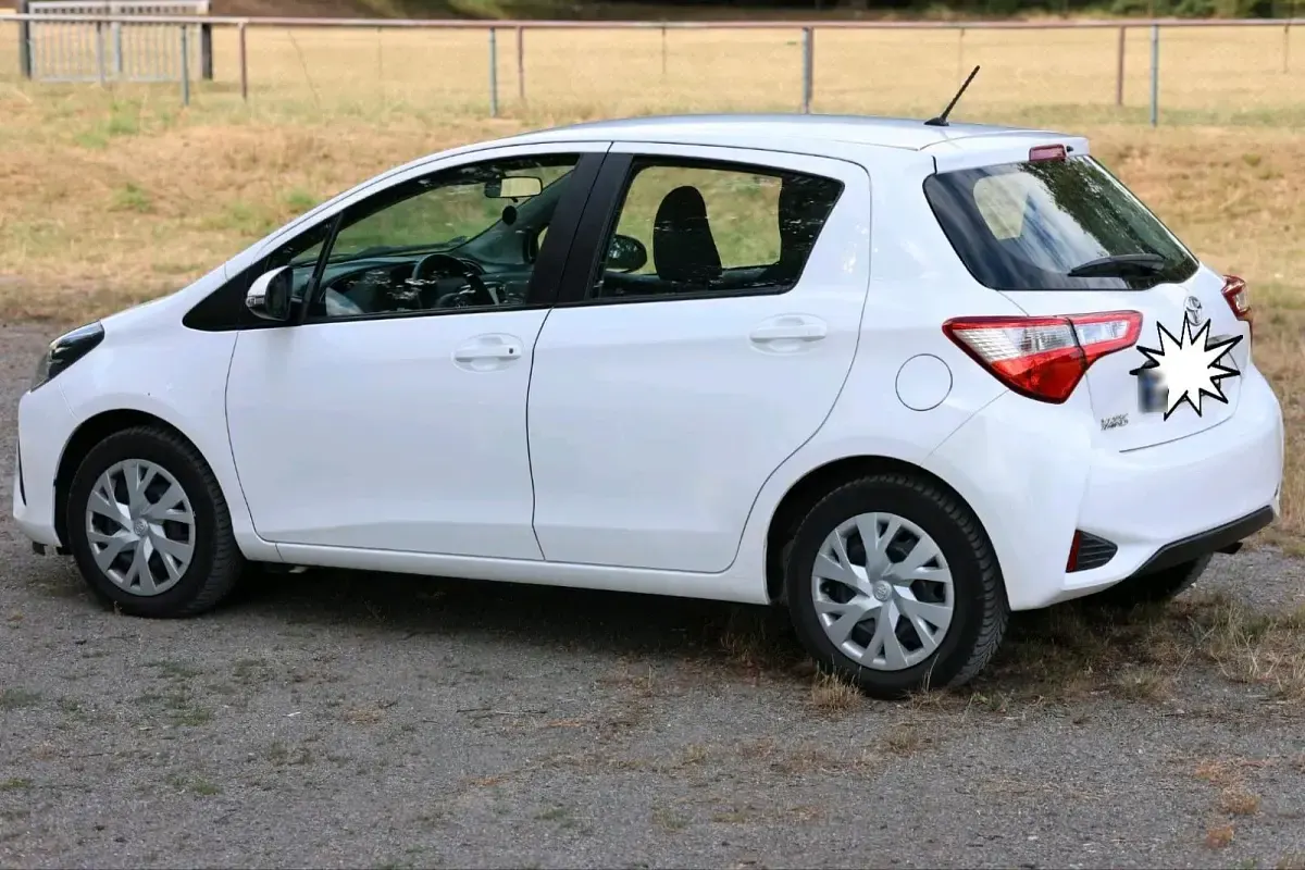Gebraucht Toyota Yaris 77 PS (56 kW) 2017 Weiß Kleinwagen