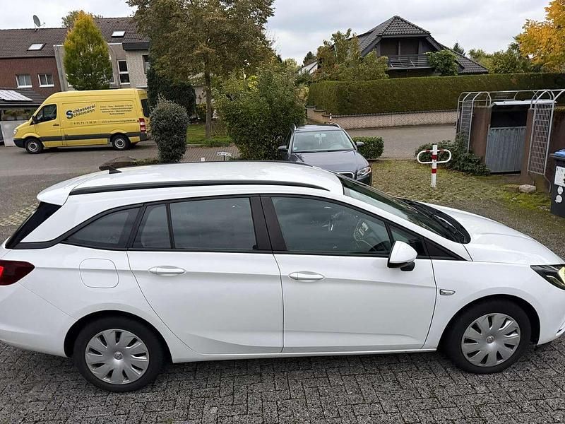 Gebraucht Opel Astra Active 110 PS (80 kW) 2018 Weiß Kombi